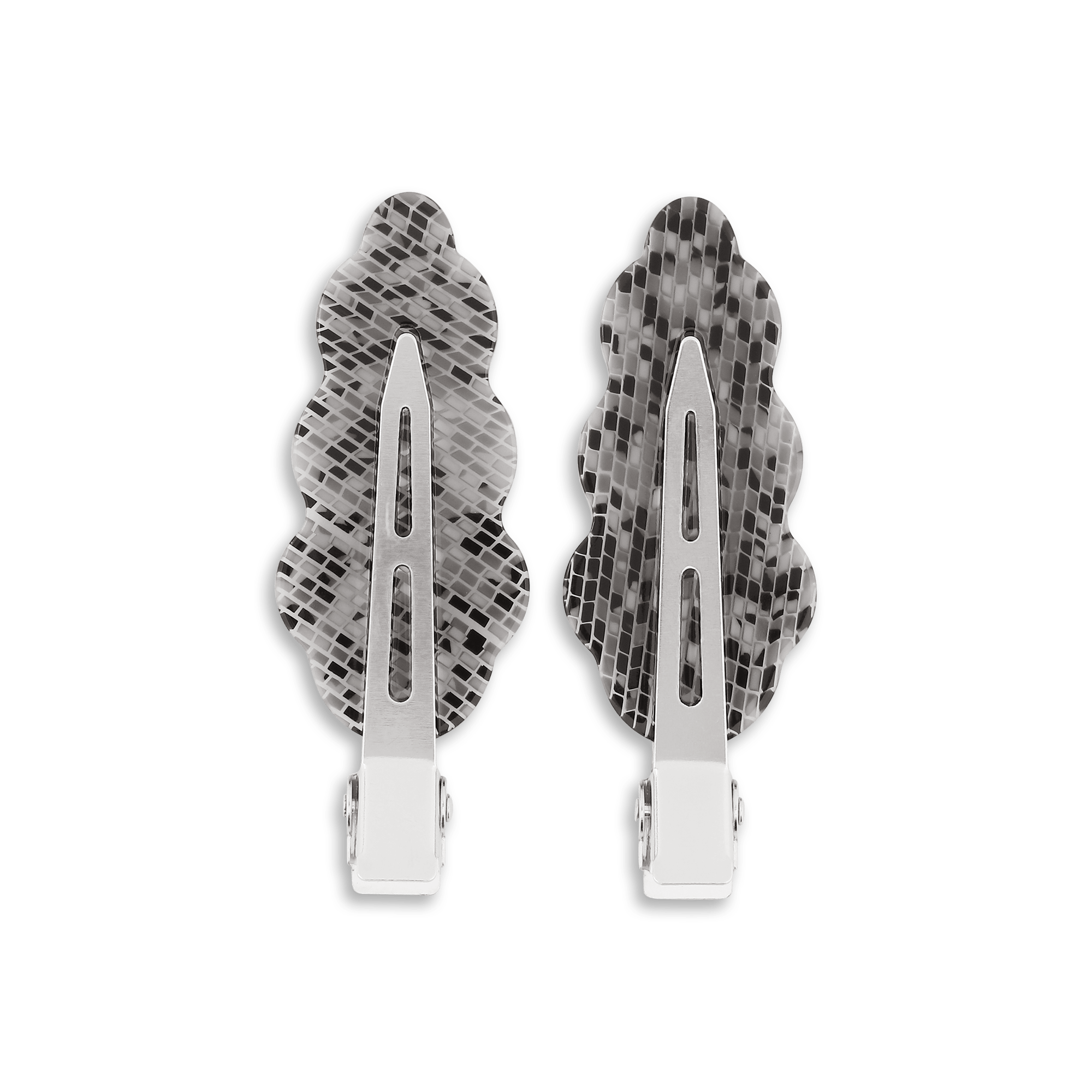 To Wavy Oak hårclips i grå og sort med bølget design og grafisk mønster, vist på transparent baggrund.