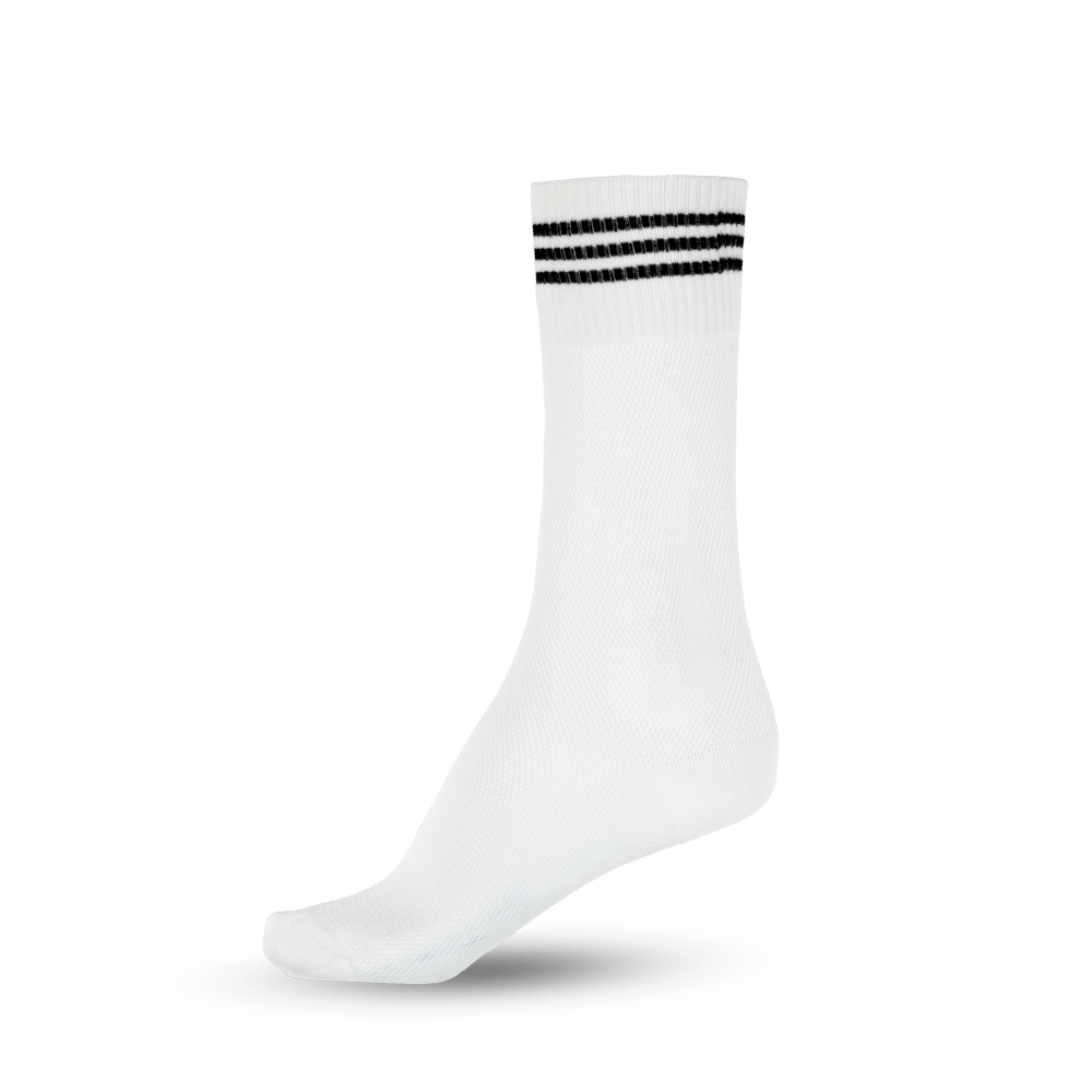Hvide strømper med sorte striber i sporty stil