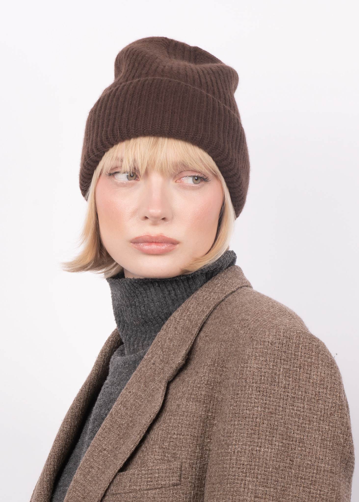 Cashmere Beanie - Warm and soft hat in 100% cashmere – SUI AVA