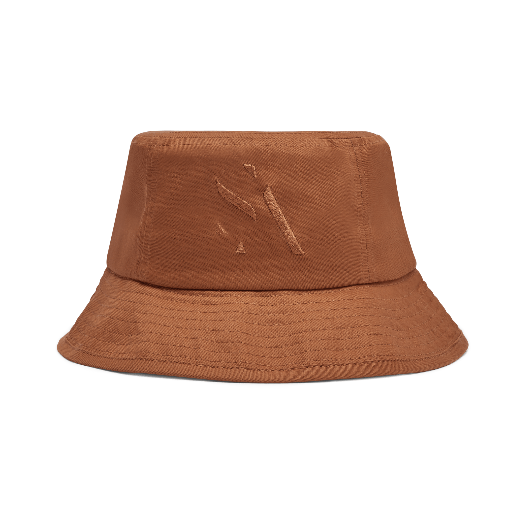 Maria Organic Bucket Hat – bøllehat i brun farve med tone-i-tone logo i økologisk bomuld.