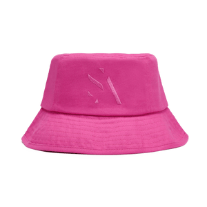 Maria Organic Bucket Hat – bøllehat i økologisk bomuld og frisk pink farve med tone-i-tone logo.