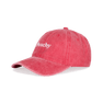 Everyday Cap i washed red med broderet "Peachy" i hvid – justerbar kasket i blød bomuld med vintage-look.