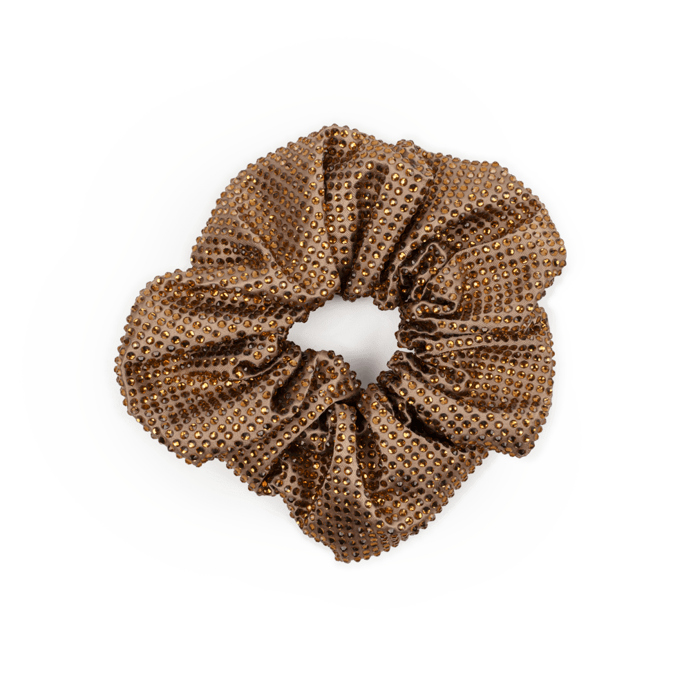 Kelly Crystal Scrunchie i taupe – Skinnende scrunchie med krystaldetaljer.